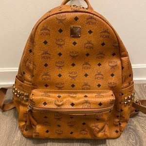 SOLD！MCM Medium Side Studs Stark Backpack Cognac⭐️